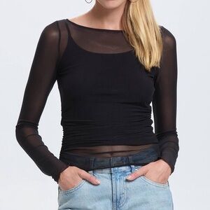 NWT Women’s Long Sleeve Boat Neck Mesh Top         Black.  M